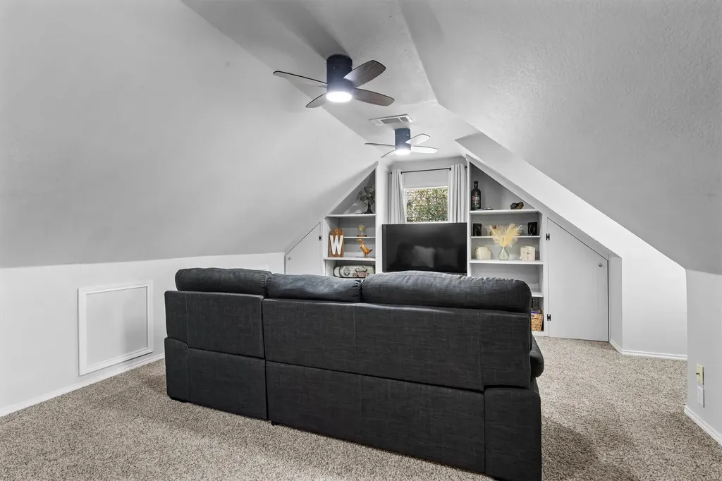 709 Bent Tree Court Hurst TX 76054