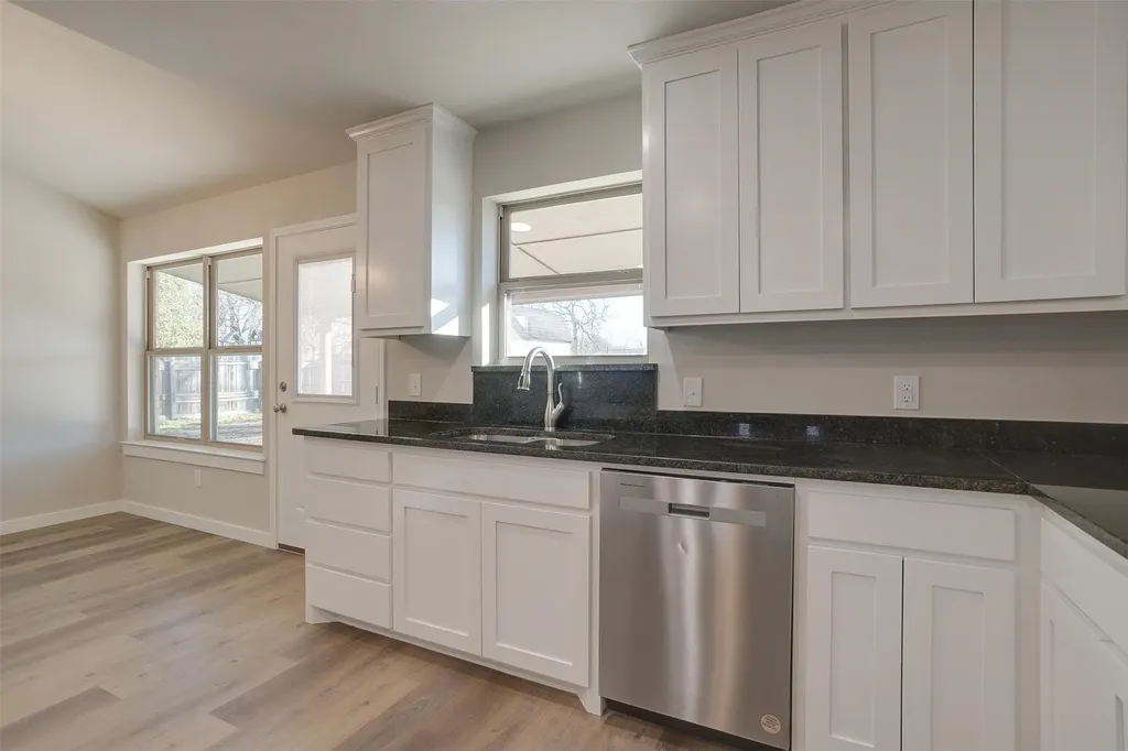 305 Bentley Drive Joshua TX 76058