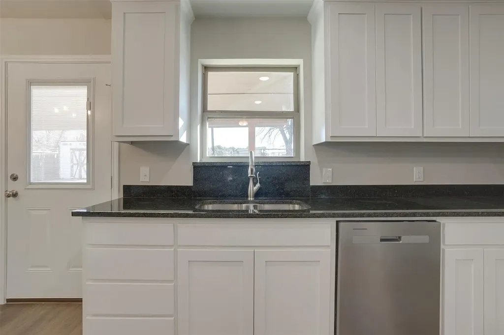 305 Bentley Drive Joshua TX 76058