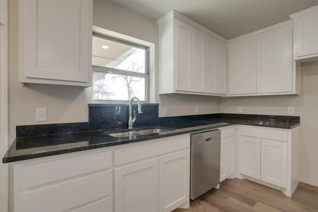 305 Bentley Drive Joshua TX 76058
