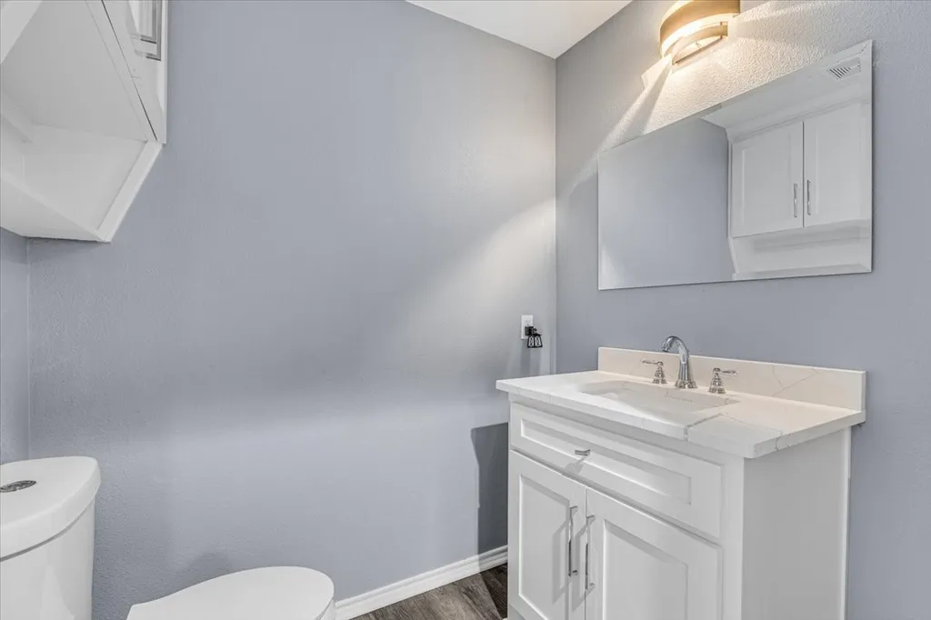 812 Country Lane Drive Waco TX 76657