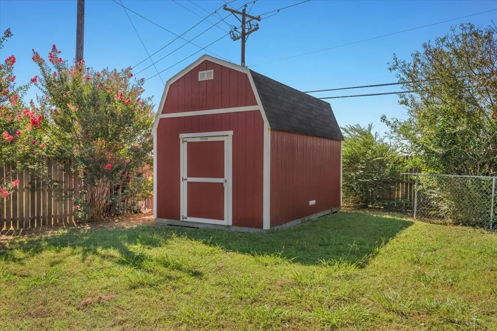 812 Country Lane Drive Waco TX 76657