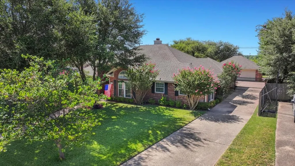 812 Country Lane Drive Waco TX 76657