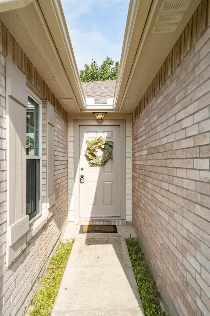 8113 Gardengate Court Fort Worth TX 76137