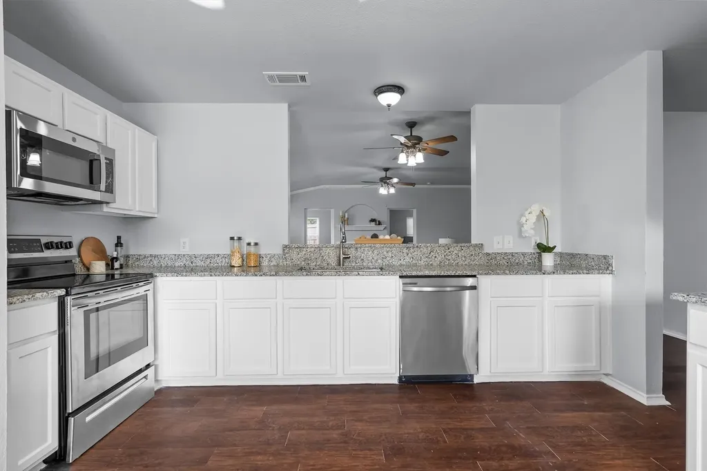 8113 Gardengate Court Fort Worth TX 76137