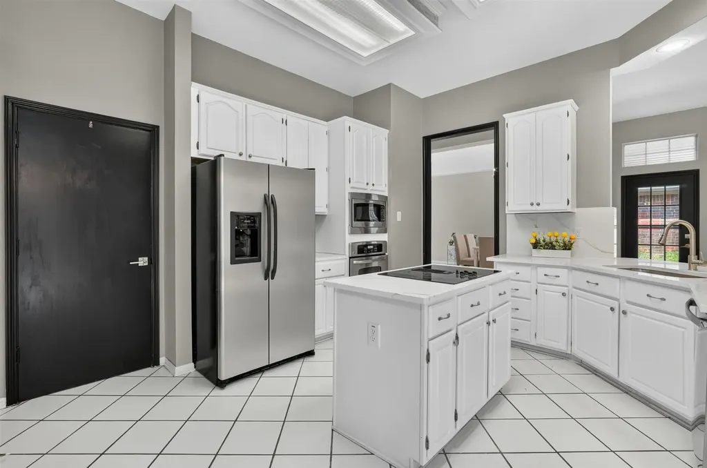 3208 Village Oak Drive Arlington TX 76017
