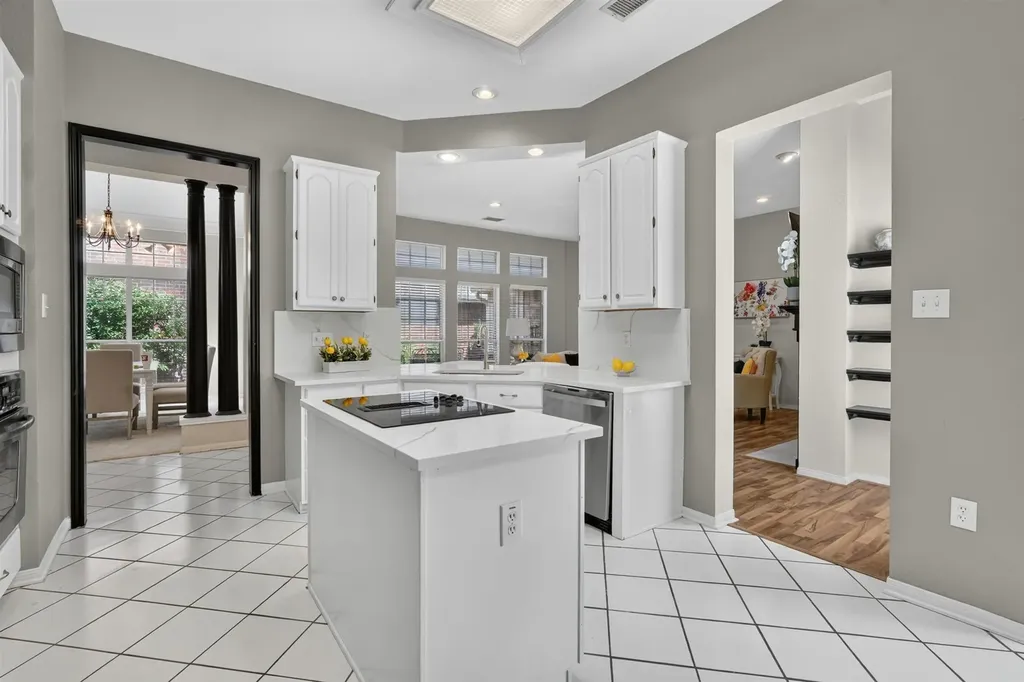 3208 Village Oak Drive Arlington TX 76017