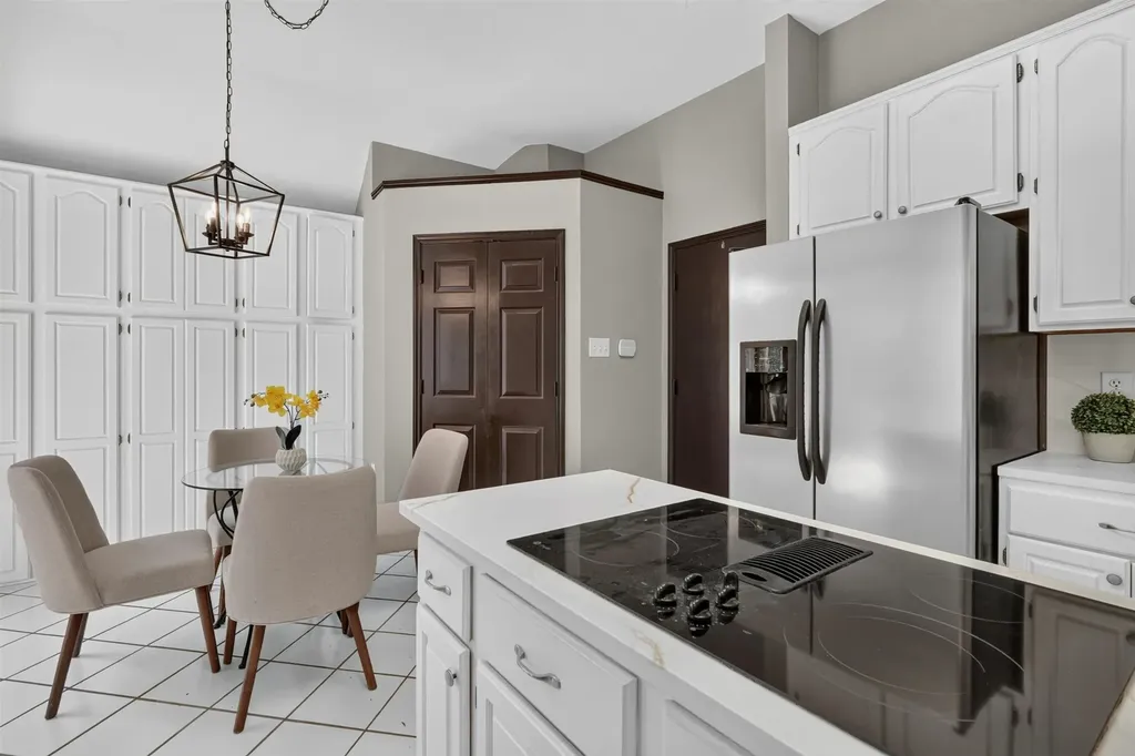 3208 Village Oak Drive Arlington TX 76017
