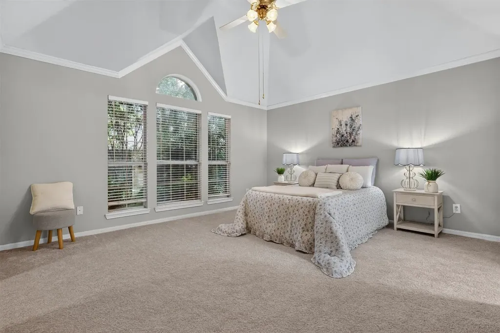 3208 Village Oak Drive Arlington TX 76017