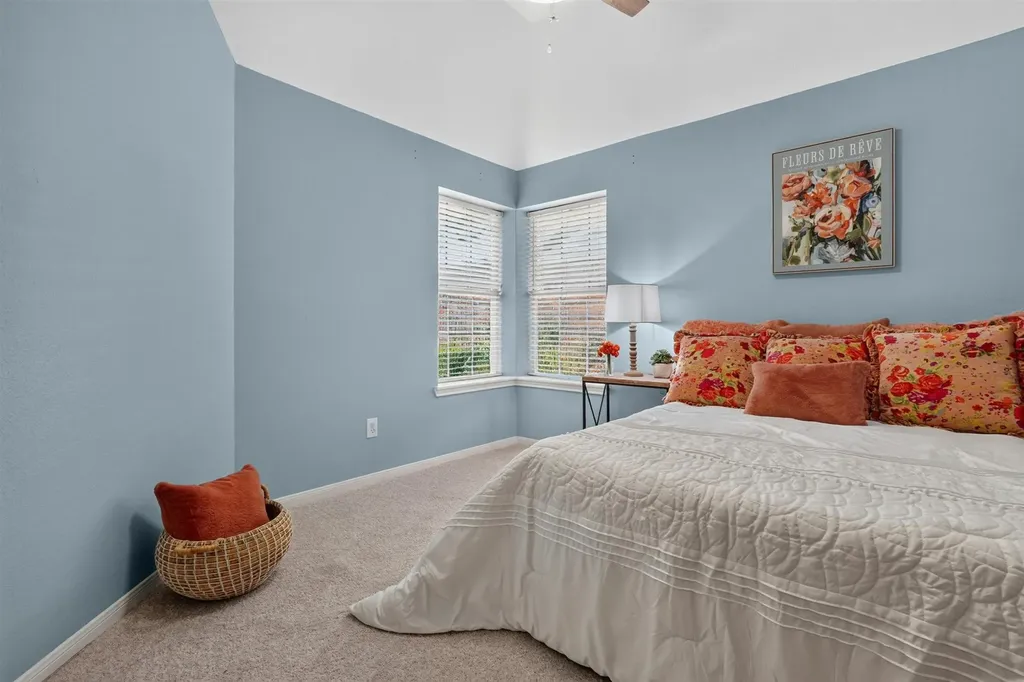 3208 Village Oak Drive Arlington TX 76017