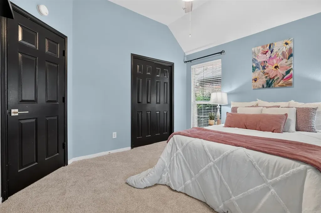 3208 Village Oak Drive Arlington TX 76017