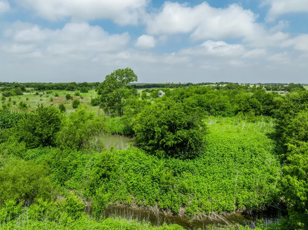 3725 Cr 272 Oglesby TX 76561