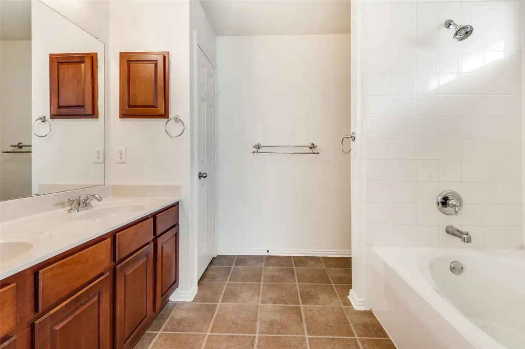 10256 Franklin Drive Providence Village TX 76227