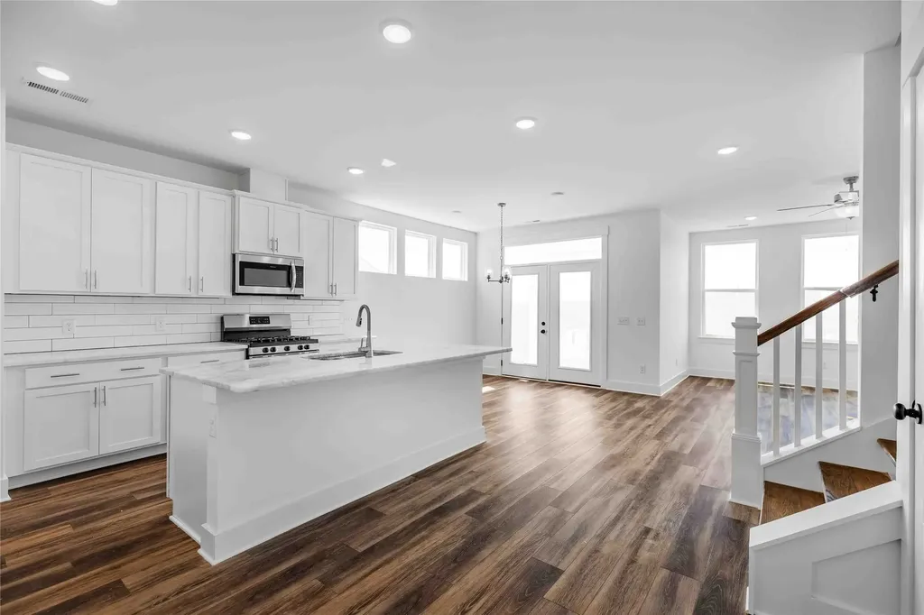 3521 Kemp Drive Heartland TX 75126