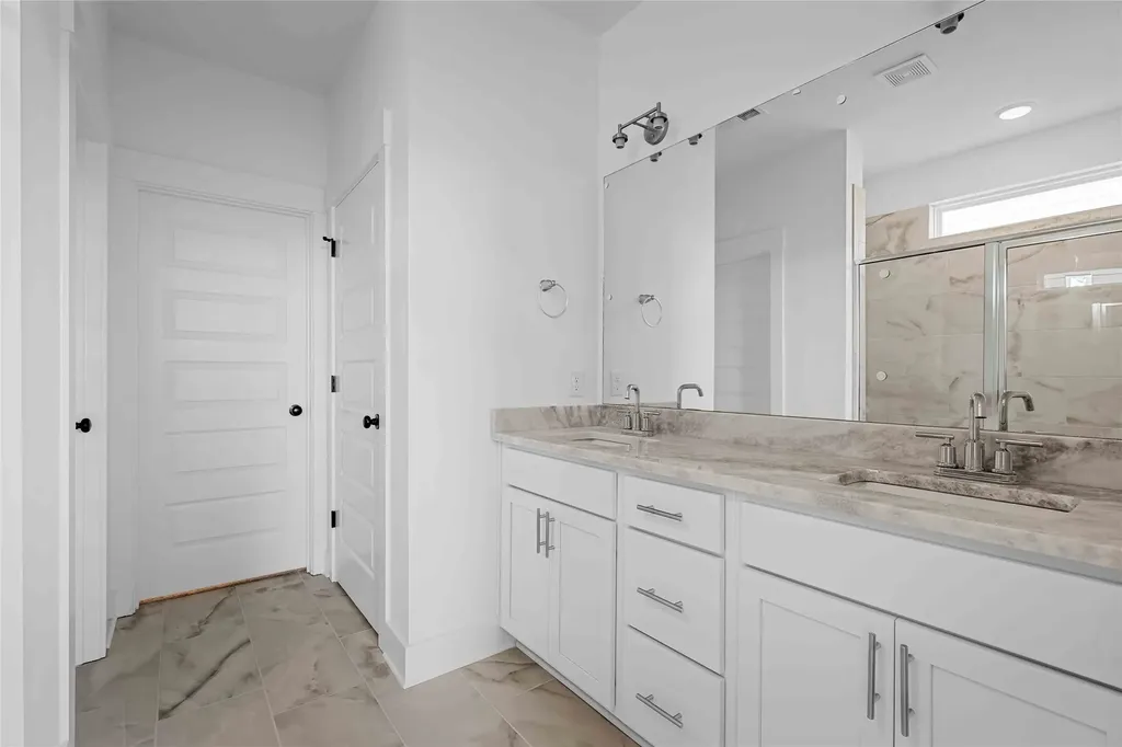 3521 Kemp Drive Heartland TX 75126