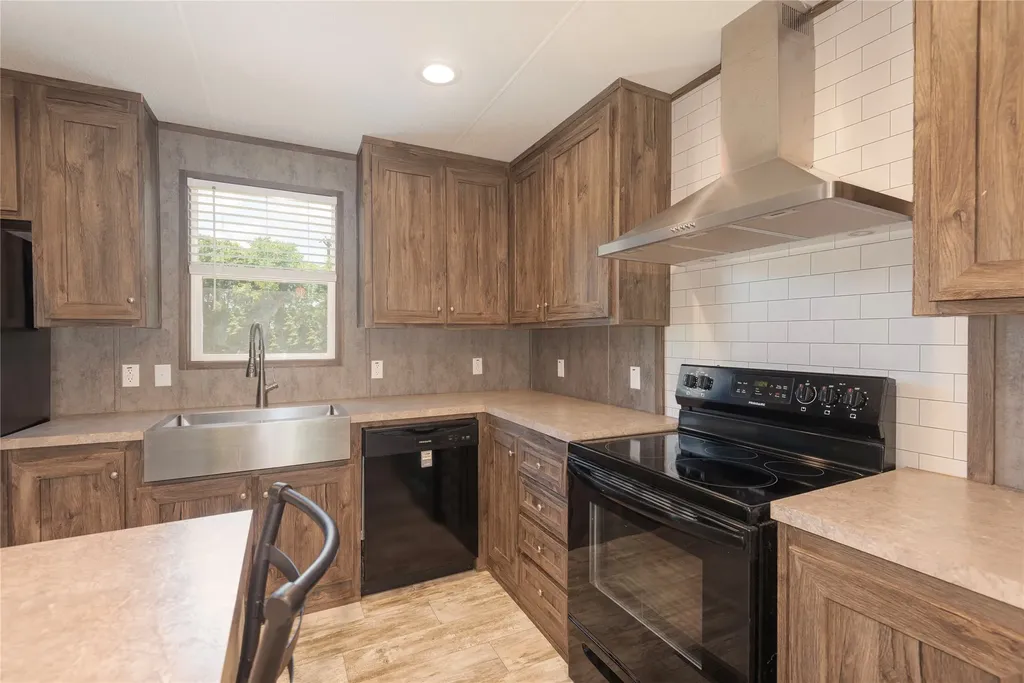 3161 S Fm 1752 Savoy TX 75479