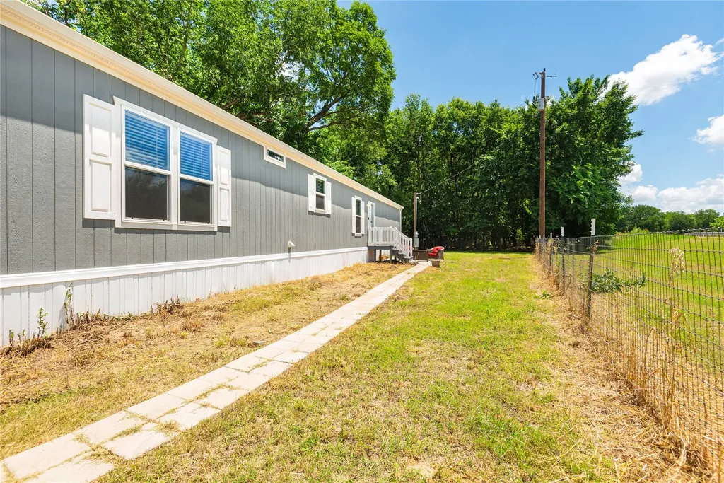 3161 S Fm 1752 Savoy TX 75479