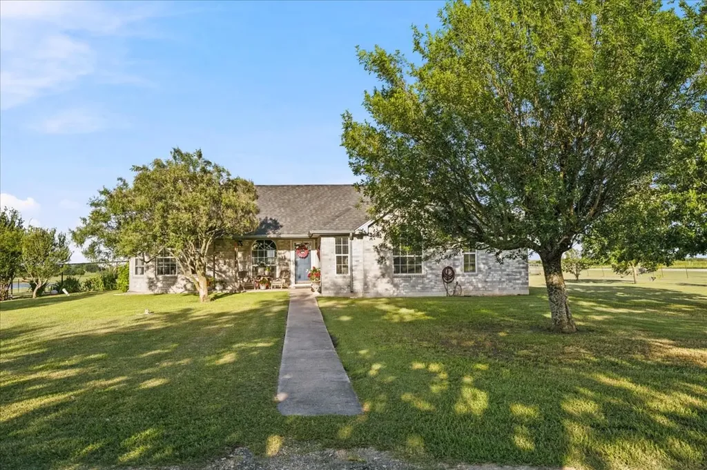 2951 Fm 936 Hubbard TX 76648