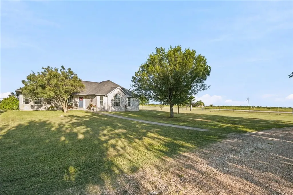 2951 Fm 936 Hubbard TX 76648