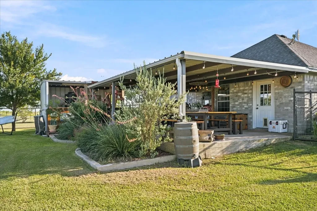 2951 Fm 936 Hubbard TX 76648