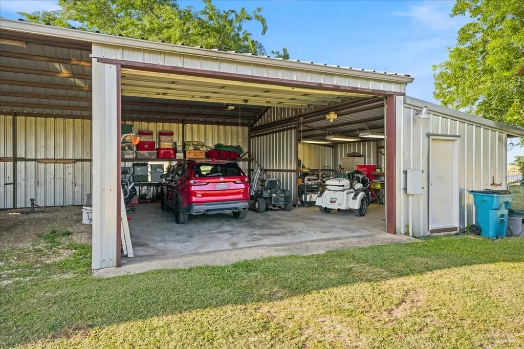 2951 Fm 936 Hubbard TX 76648