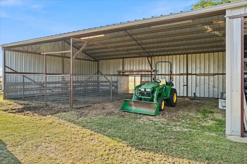 2951 Fm 936 Hubbard TX 76648