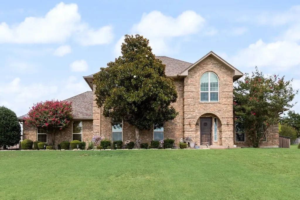 912 Summer Hill Lane Red Oak TX 75154