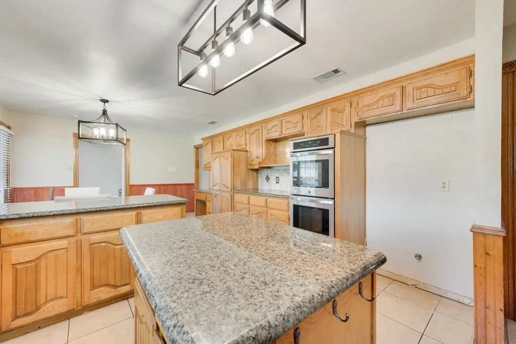 912 Summer Hill Lane Red Oak TX 75154