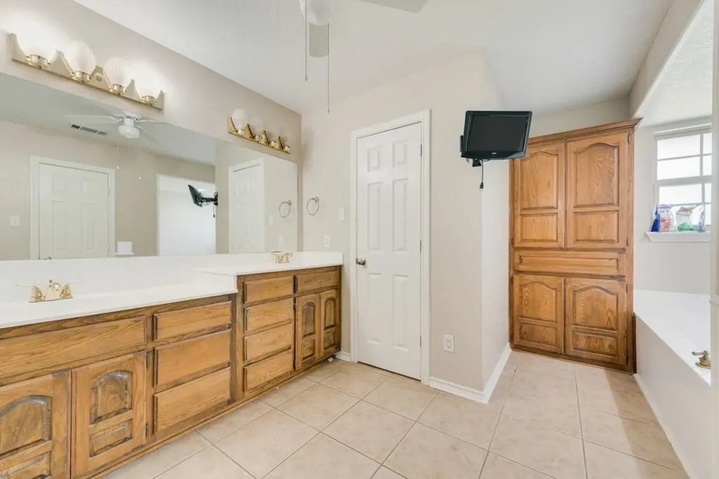 912 Summer Hill Lane Red Oak TX 75154