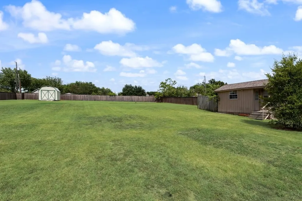 912 Summer Hill Lane Red Oak TX 75154