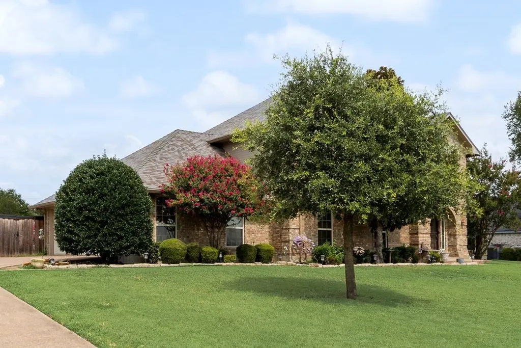 912 Summer Hill Lane Red Oak TX 75154