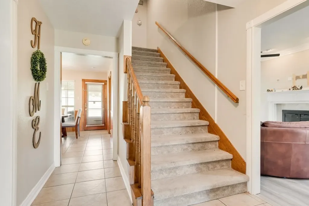 912 Summer Hill Lane Red Oak TX 75154