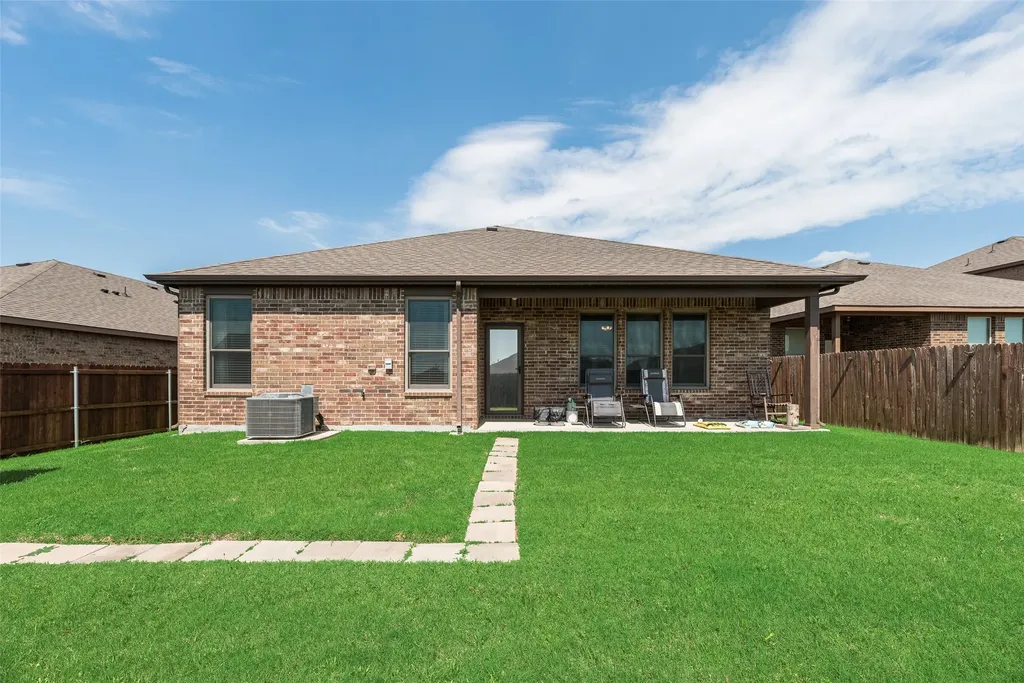 2505 Lavender Lane Glenn Heights TX 75154