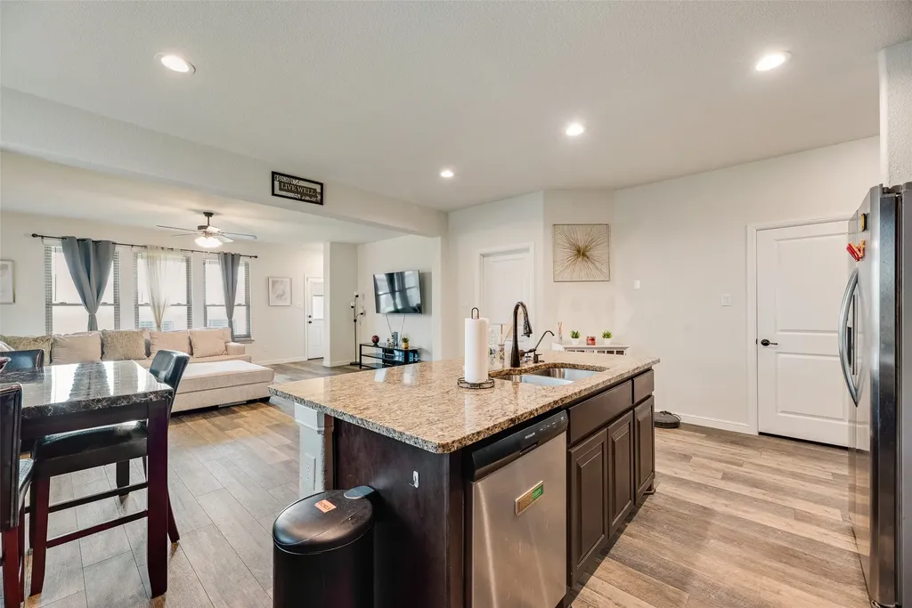 2505 Lavender Lane Glenn Heights TX 75154