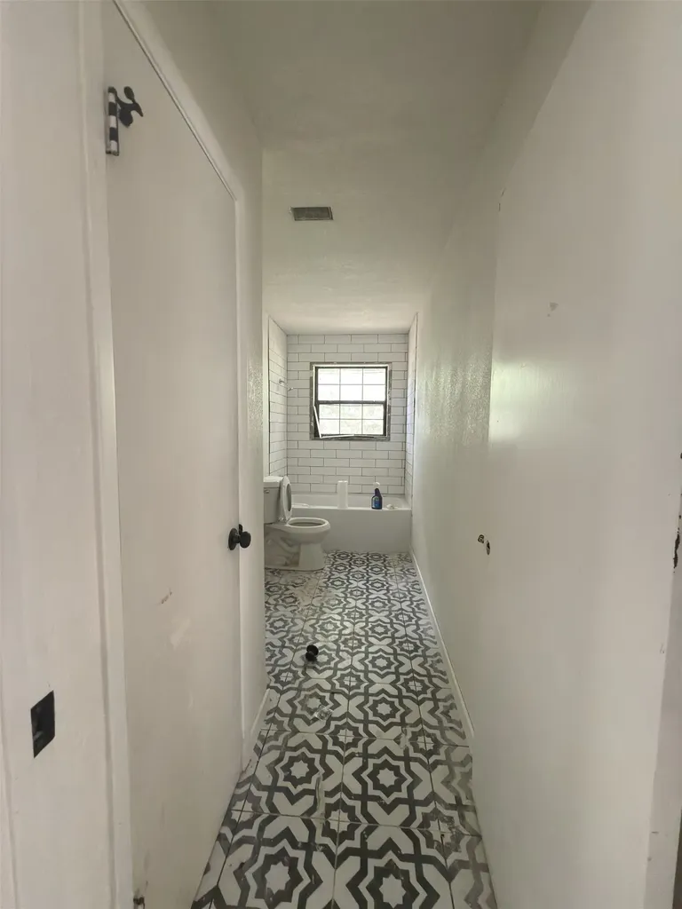 304 Harriett Street Longview TX 75605