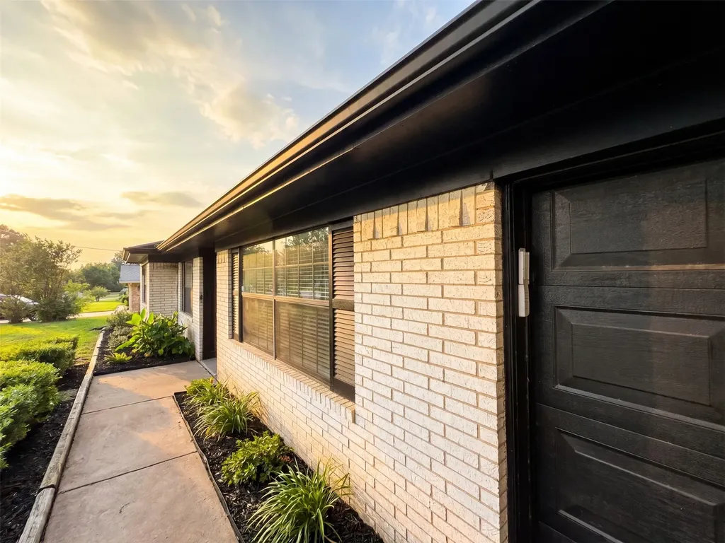 304 Harriett Street Longview TX 75605