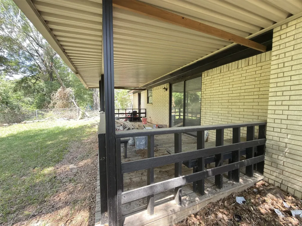 304 Harriett Street Longview TX 75605