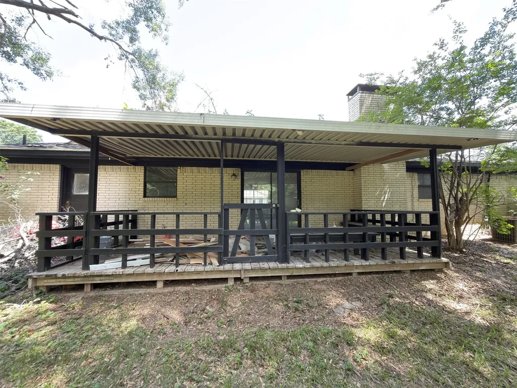 304 Harriett Street Longview TX 75605