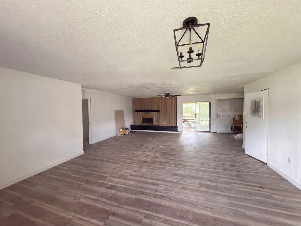 304 Harriett Street Longview TX 75605