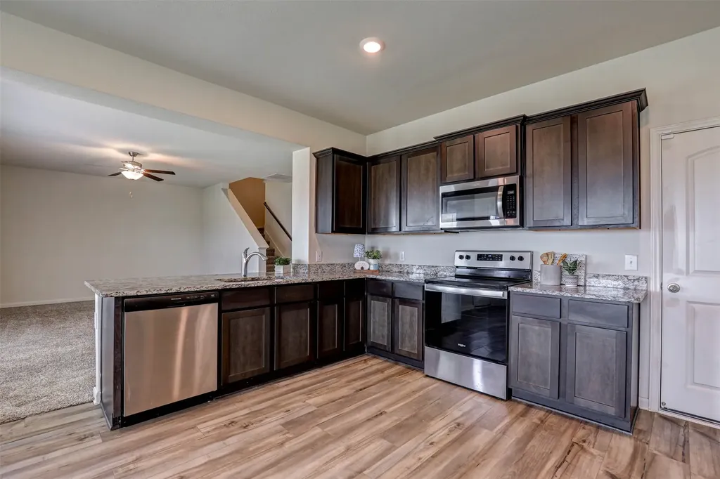 203 Drifter Drive Newark TX 76071