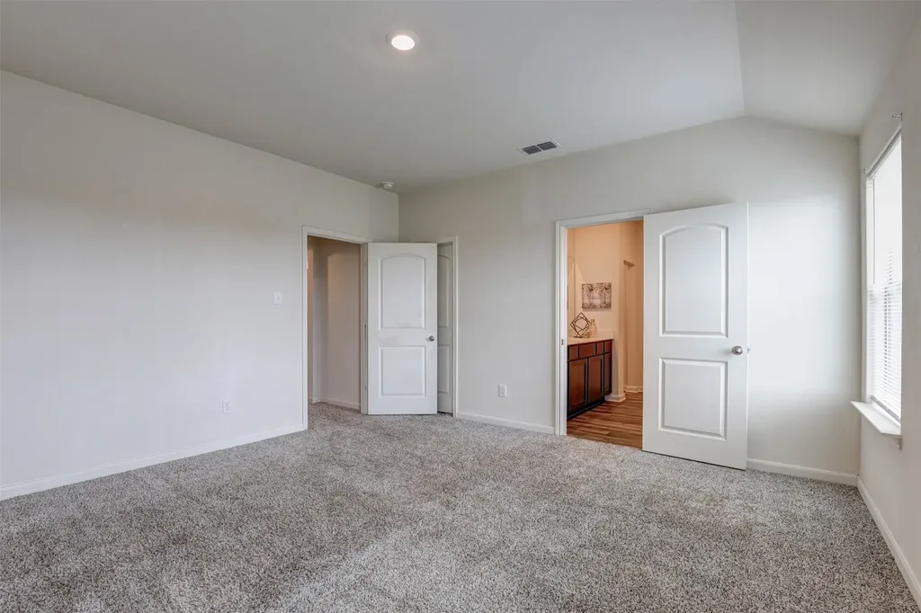 203 Drifter Drive Newark TX 76071