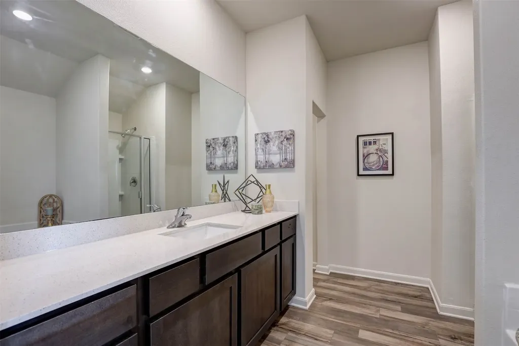 203 Drifter Drive Newark TX 76071