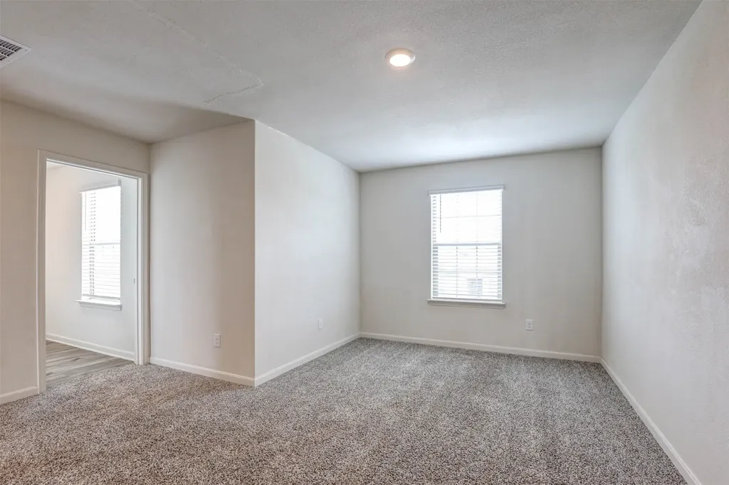 203 Drifter Drive Newark TX 76071