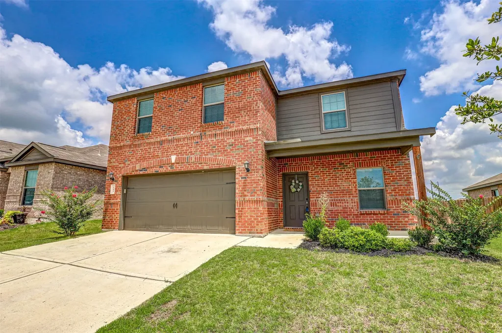 203 Drifter Drive Newark TX 76071