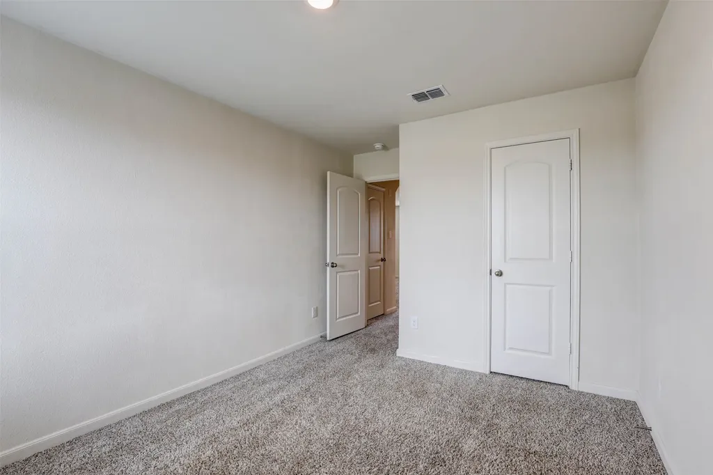 203 Drifter Drive Newark TX 76071