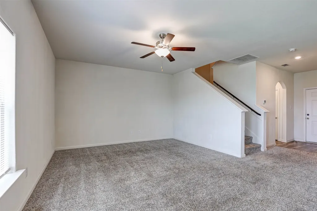 203 Drifter Drive Newark TX 76071