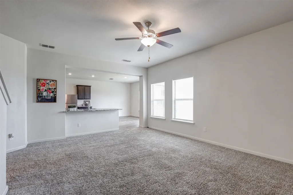 203 Drifter Drive Newark TX 76071