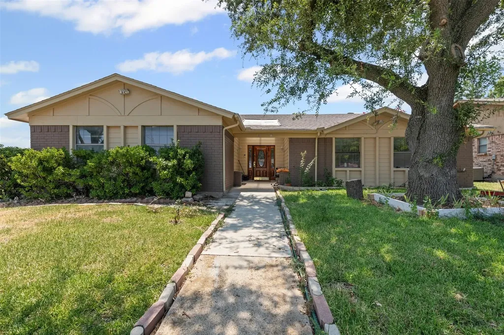 100 Countryside Drive Arlington TX 76014