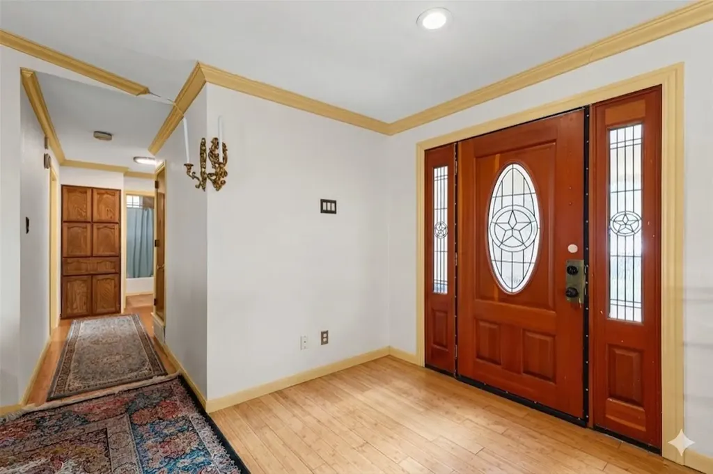 100 Countryside Drive Arlington TX 76014