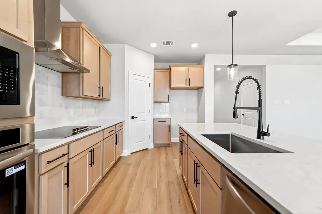 3525 Kemp Drive Heartland TX 75126